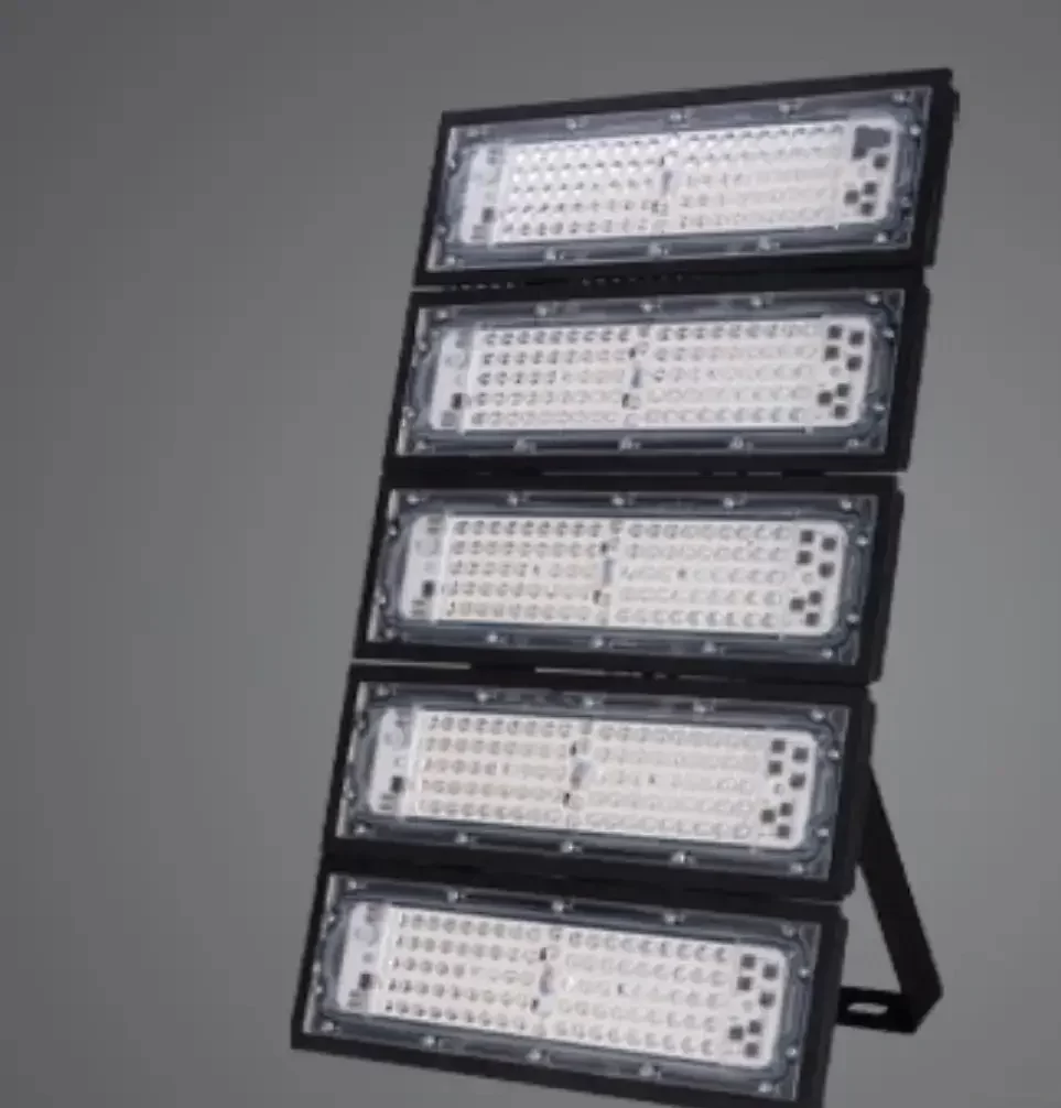 پروژكتور آرتينا 100 وات SMD شعاع توس 1 پروژكتور آرتينا 100 وات SMD شعاع توس