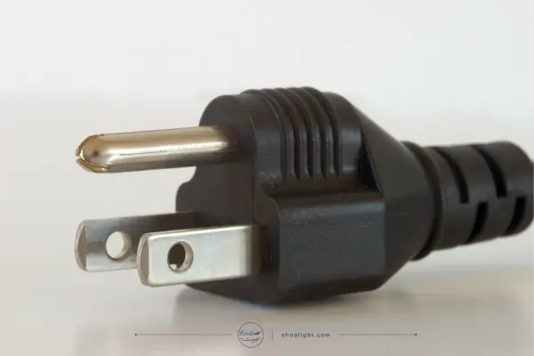 تبدیل برق سه شاخه به دو شاخه چیست و چه کاربردی دارد؟ 1 1 ezgif.com gif maker 5